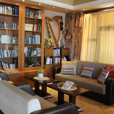 מלון Park פוליקסטרון